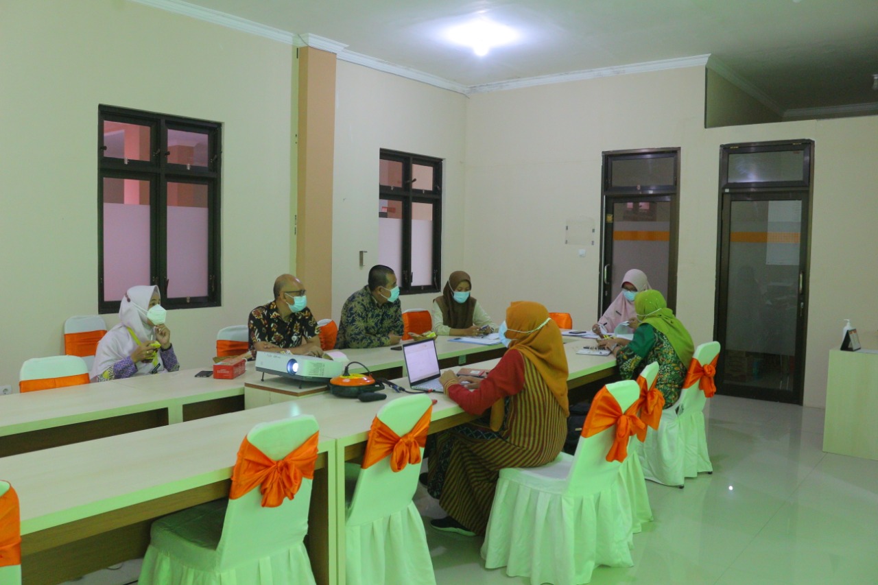 RAPAT EVALUASI REALISASI KEGIATAN BERSUMBER DANA APBD TW I DAN II